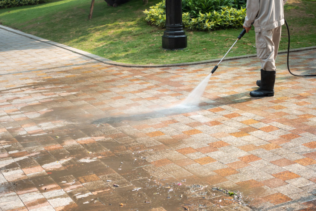 residential-driveway-cleaning-we-can-help-clean-your-driveway